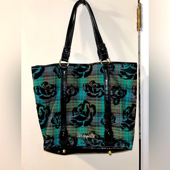 Betsey Johnson Betseyville Tote Bag - Picture 3 of 5